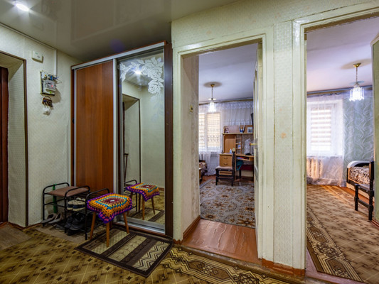 Продам трехкомнатную (3-комн.) квартиру, Школьная ул, 26, Маленькое с