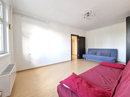 Сдам однокомнатную (1-комн.) квартиру, Нарвская ул, 1Ак1, Москва г