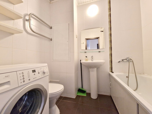 Сдам однокомнатную (1-комн.) квартиру, Нарвская ул, 1Ак1, Москва г