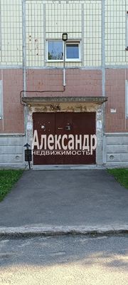 Продам трехкомнатную (3-комн.) квартиру, Калинина ул, 14, Приозерск г