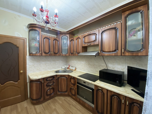 Продам двухкомнатную (2-комн.) квартиру, Северная ул, 48, Нижневартовск г
