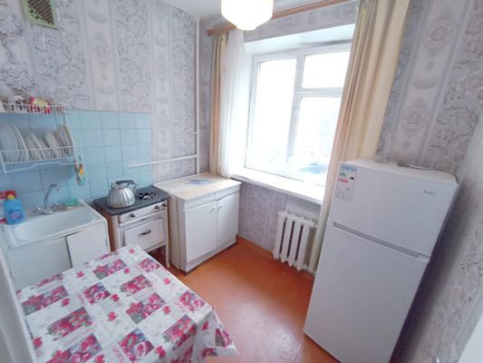 Продам двухкомнатную (2-комн.) квартиру, Волкова ул, 15, Новомичуринск г
