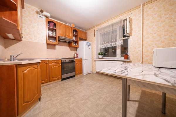 Продам двухкомнатную (2-комн.) квартиру, Ленинский пр-кт, 95к1, Санкт-Петербург г