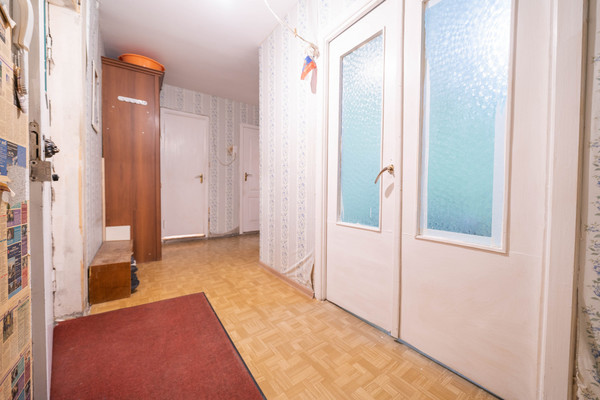 Продам двухкомнатную (2-комн.) квартиру, Ленинский пр-кт, 95к1, Санкт-Петербург г