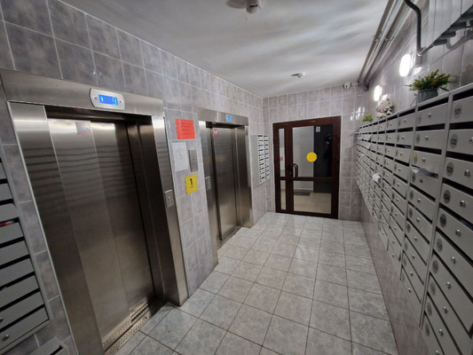 Продам двухкомнатную (2-комн.) квартиру, Пискунова ул, 148к5, Иркутск г