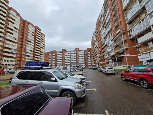 Продам двухкомнатную (2-комн.) квартиру, Пискунова ул, 148к5, Иркутск г