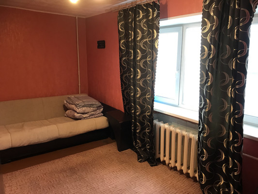 Продам двухкомнатную (2-комн.) квартиру, Павлика Морозова ул, 5к3, Мурманск г