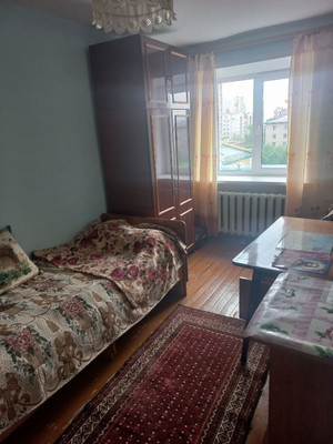 Продам трехкомнатную (3-комн.) квартиру, Курнатовского ул, 35, Чита г