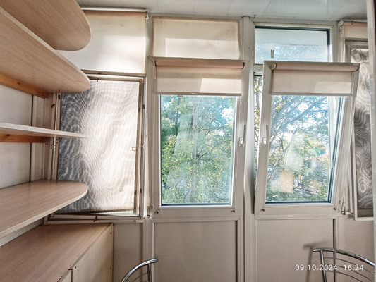 Продам трехкомнатную (3-комн.) квартиру, Крымских Партизан ул, 23, Симферополь г