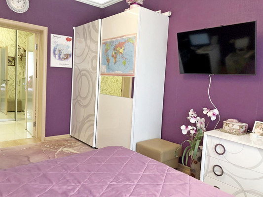 Продам трехкомнатную (3-комн.) квартиру, Тургенева ул, 29, Геленджик г