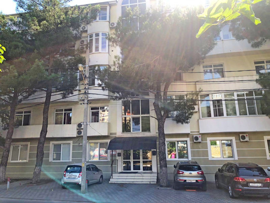 Продам трехкомнатную (3-комн.) квартиру, Тургенева ул, 29, Геленджик г