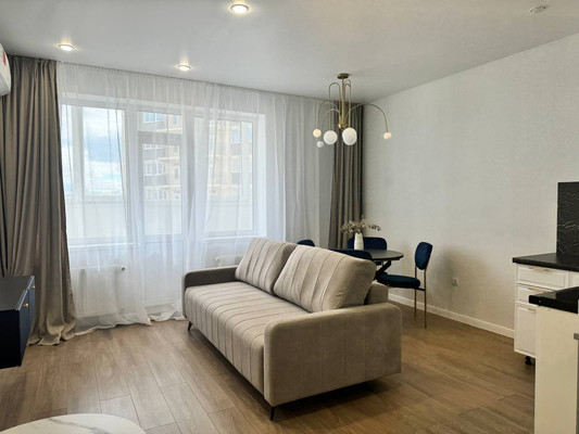 Продам трехкомнатную (3-комн.) квартиру, Домбайская ул, 55к6, Краснодар г