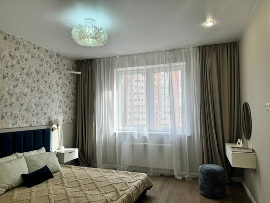 Продам трехкомнатную (3-комн.) квартиру, Домбайская ул, 55к6, Краснодар г