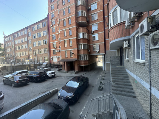 Продам трехкомнатную (3-комн.) квартиру, Доломановский пер, 56к13, Ростов-на-Дону г