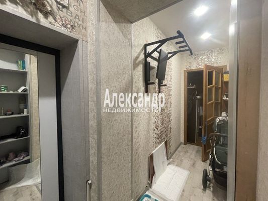 Продам комнату в 3-комн. квартире, Пограничника Гарькавого ул, 5к1, Санкт-Петербург г