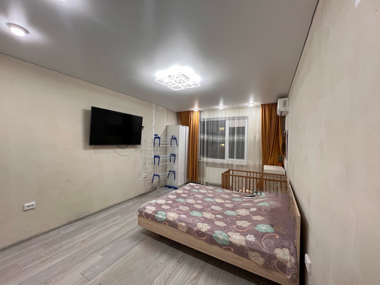 Продам двухкомнатную (2-комн.) квартиру, Шоссейная ул, 63к8, Яблоновский пгт