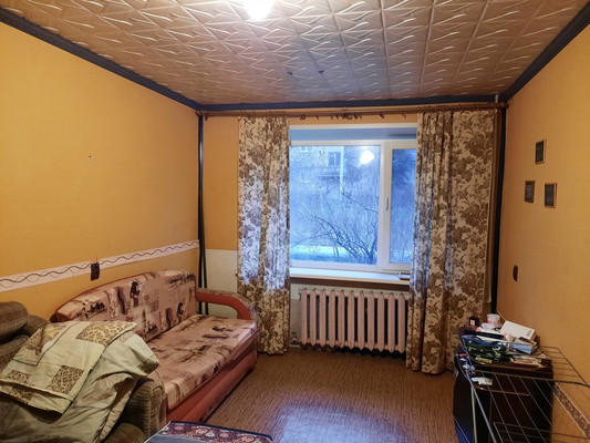 Продам однокомнатную (1-комн.) квартиру, Урицкого ул, 28, Алексин г