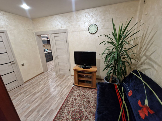 Продам однокомнатную (1-комн.) квартиру, Пискунова ул, 142к3, Иркутск г