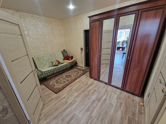 Продам однокомнатную (1-комн.) квартиру, Пискунова ул, 142к3, Иркутск г