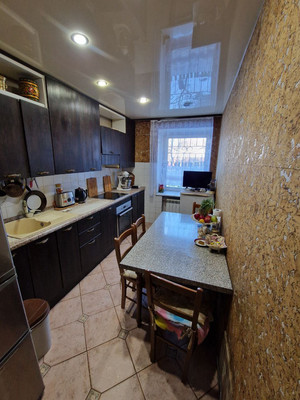 Продам трехкомнатную (3-комн.) квартиру, Красноказачья ул, 120к7, Иркутск г