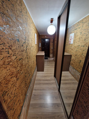 Продам трехкомнатную (3-комн.) квартиру, Красноказачья ул, 120к7, Иркутск г