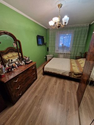 Продам трехкомнатную (3-комн.) квартиру, Красноказачья ул, 120к7, Иркутск г