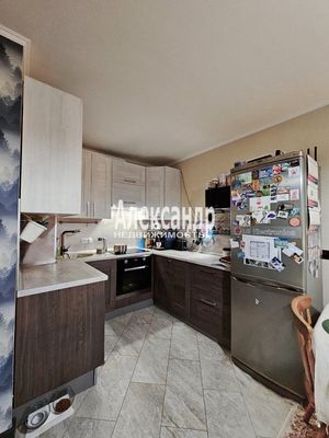 Продам однокомнатную (1-комн.) квартиру, Современников ул, 3, Новогорелово п