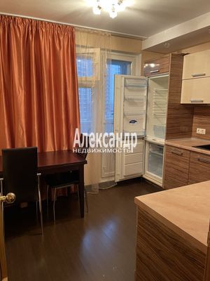 Сдам однокомнатную (1-комн.) квартиру, Бадаева ул, 8к2, Санкт-Петербург г