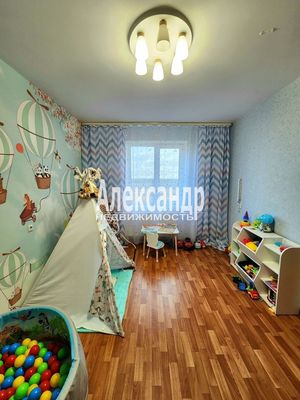Продам двухкомнатную (2-комн.) квартиру, 15, Глажево п