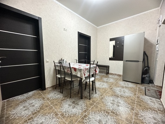 Продам двухкомнатную (2-комн.) квартиру, Мира ул, 15, Геленджик г