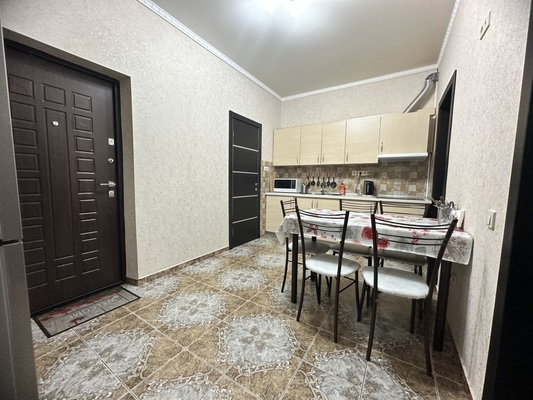 Продам двухкомнатную (2-комн.) квартиру, Мира ул, 15, Геленджик г