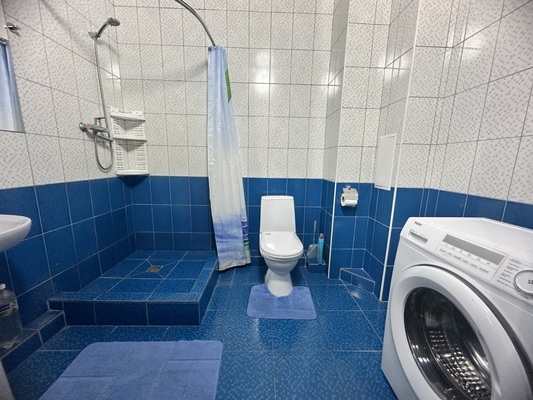 Продам двухкомнатную (2-комн.) квартиру, Мира ул, 15, Геленджик г