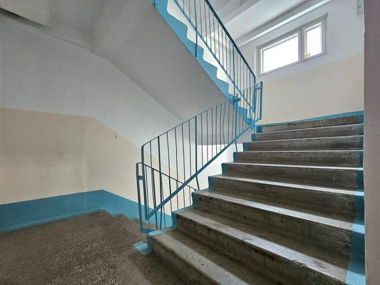 Продам трехкомнатную (3-комн.) квартиру, Докучаева ул, 32, Пермь г