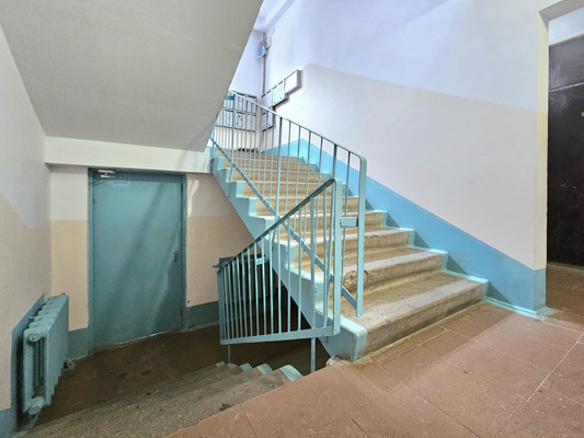 Продам трехкомнатную (3-комн.) квартиру, Докучаева ул, 32, Пермь г
