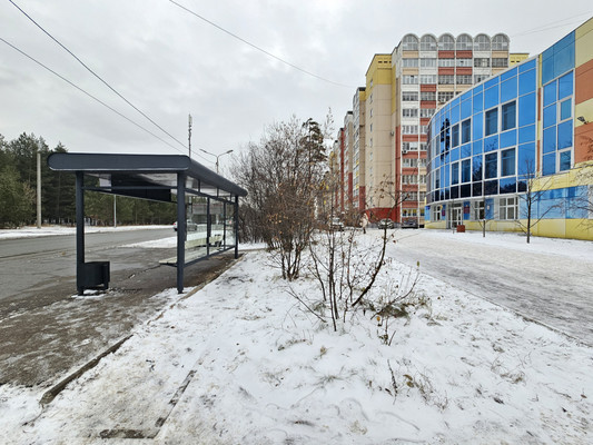 Продам трехкомнатную (3-комн.) квартиру, Докучаева ул, 32, Пермь г