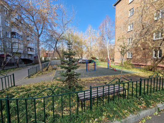 Продам двухкомнатную (2-комн.) квартиру, Иосифа Уткина ул, 2, Иркутск г