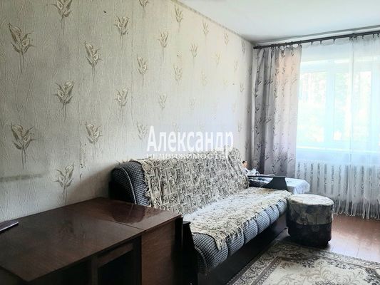 Продам трехкомнатную (3-комн.) квартиру, Сортавальское ш, 63А, Приозерск г