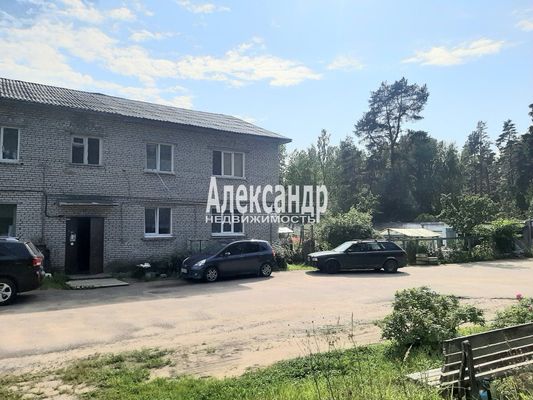 Продам трехкомнатную (3-комн.) квартиру, Сортавальское ш, 63А, Приозерск г