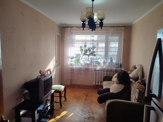 Продам трехкомнатную (3-комн.) квартиру, Аральская ул, 71/88, Симферополь г