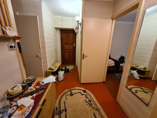 Продам трехкомнатную (3-комн.) квартиру, Ленинградская ул, 64, Гурзуф пгт