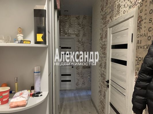 Продам комнату в 3-комн. квартире, Пограничника Гарькавого ул, 5к1, Санкт-Петербург г