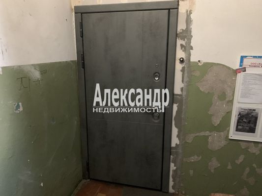 Продам комнату в 3-комн. квартире, Пограничника Гарькавого ул, 5к1, Санкт-Петербург г