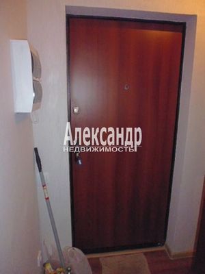 Продам двухкомнатную (2-комн.) квартиру, Кирова пр-кт, 25к3, Подпорожье г