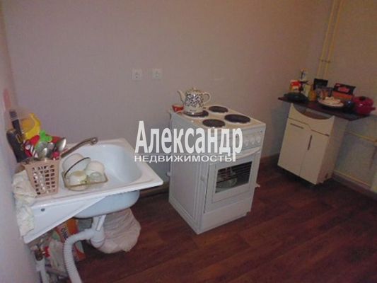 Продам двухкомнатную (2-комн.) квартиру, Кирова пр-кт, 25к3, Подпорожье г