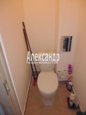 Продам двухкомнатную (2-комн.) квартиру, Кирова пр-кт, 25к3, Подпорожье г