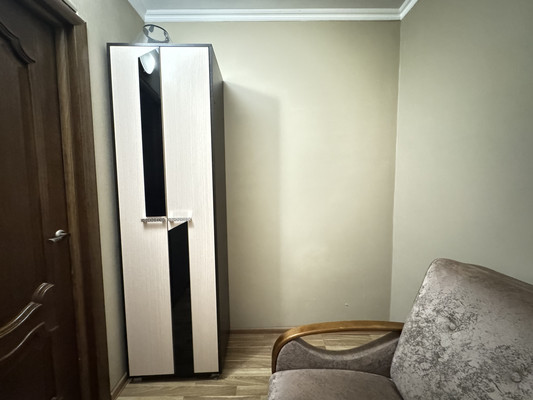 Продам однокомнатную (1-комн.) квартиру, Московский пер, 42к2, Брянск г