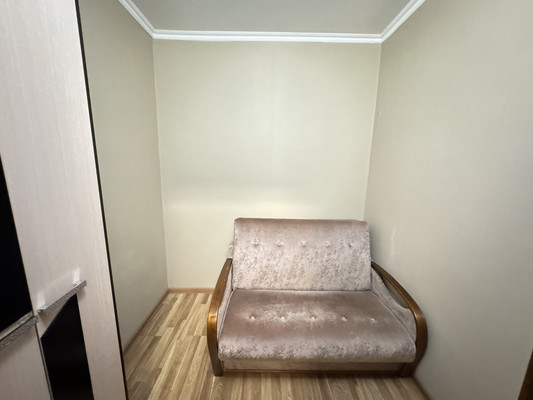 Продам однокомнатную (1-комн.) квартиру, Московский пер, 42к2, Брянск г