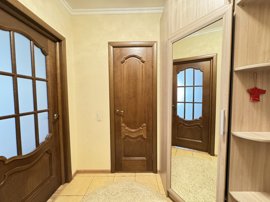 Продам однокомнатную (1-комн.) квартиру, Московский пер, 42к2, Брянск г