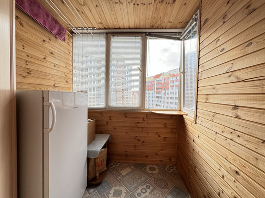 Продам однокомнатную (1-комн.) квартиру, Московский пер, 42к2, Брянск г