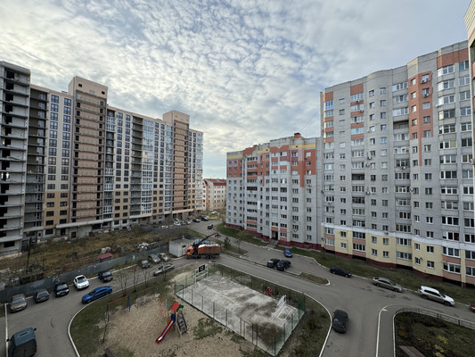 Продам однокомнатную (1-комн.) квартиру, Московский пер, 42к2, Брянск г
